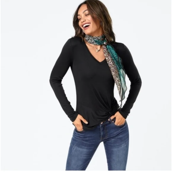 Womens Cabi Reveal Tee V Neck Stretchy Black size Small NWT - Picture 1 of 5